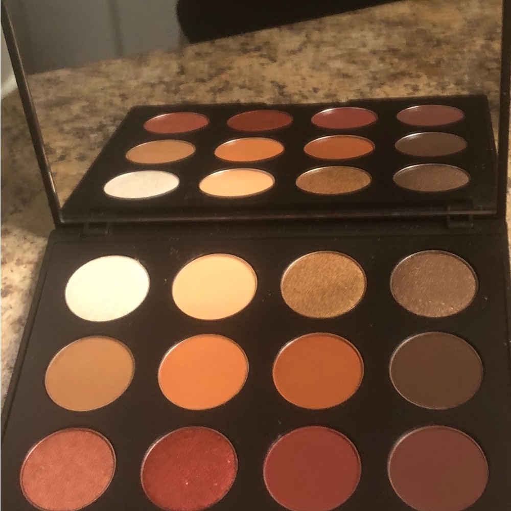 Mac Cosmetics ART LIBRARY: FLAME-BOYANT